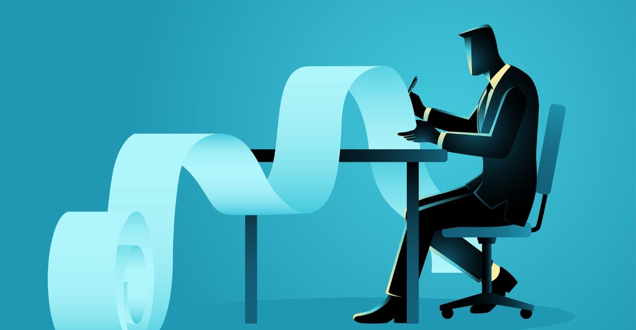 Eine stilisiert, leicht kubistische Grfik. Vor einem blauen Hintergrund sitz ein ganz in blau und schwar gekleideter Mann im Anzug. Er hat einen risiegen Streifen aus Papier, der sich auf dem Boden zusammenkringelt und scheinbar aus endlosen Regularien besteht. Ein überhöhtes Bild für eine WCAG-Checkliste.